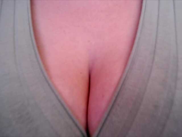 PrincessXOXO online show from August 16, 3:21 am