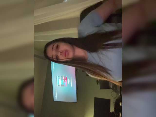 Pureee online show from March 29, 12:51 am