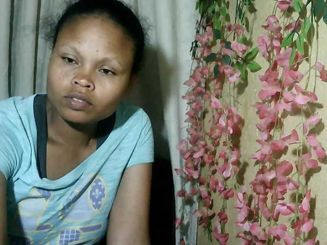 Pussy01lips online show from August 1, 9:43 pm