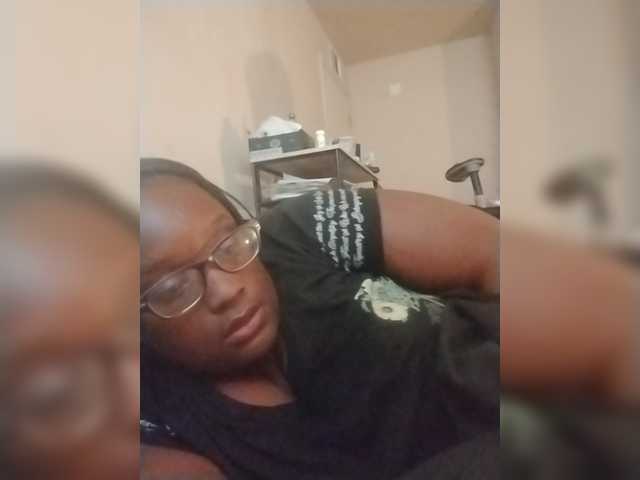 Quaylababe1 online show from May 23, 1:52 am