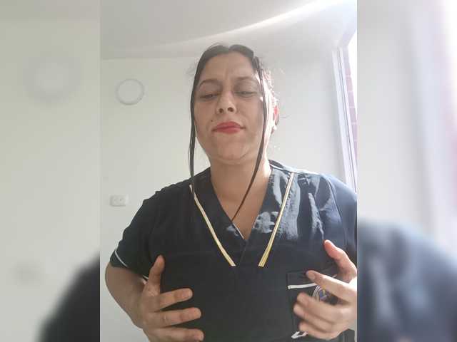 Queen-yess011 online show from August 11, 8:11 pm