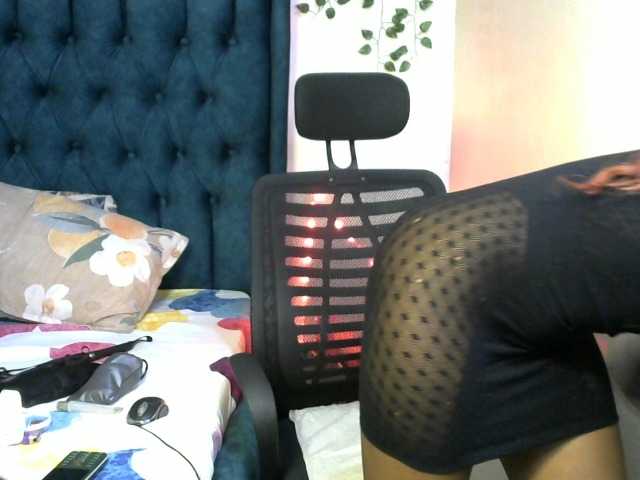 QueenAllure online show from April 24, 9:46 am