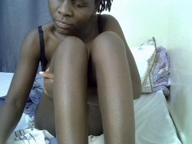 Queenbeea online show from August 12, 12:13 am