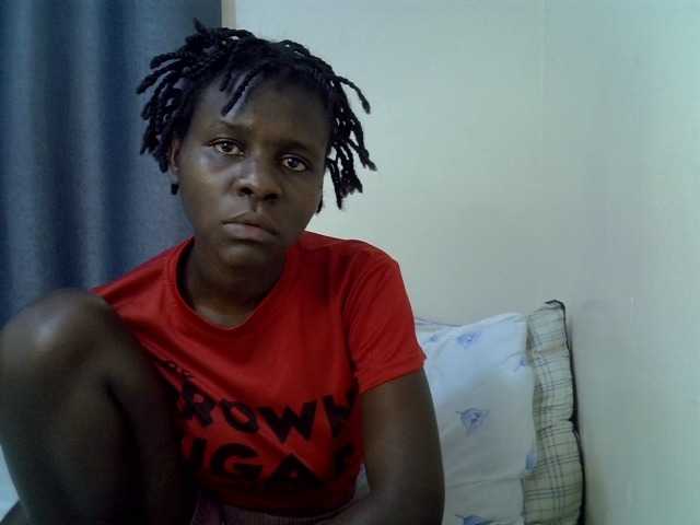 Queenbeea online show from August 12, 6:05 am