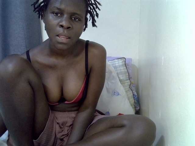 Queenbeea online show from August 13, 4:32 pm