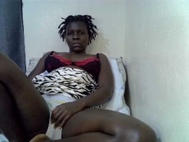 Queenbeea online show from August 14, 4:54 pm