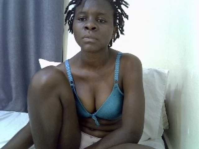 Queenbeea online show from August 15, 2:26 am