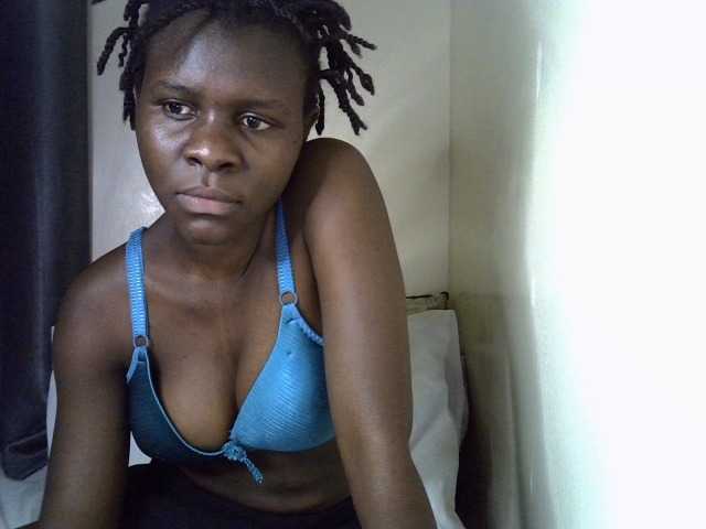 Queenbeea online show from August 15, 4:11 pm