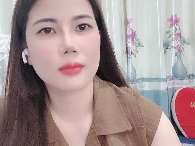 Queendy online show from July 13, 6:53 am