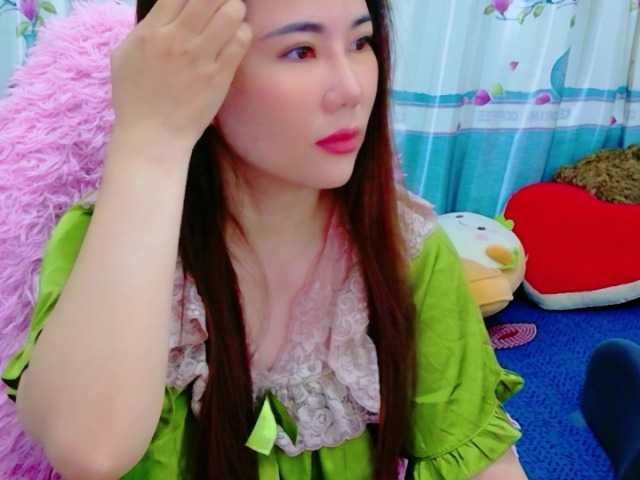 Queendy online show from August 7, 3:06 am