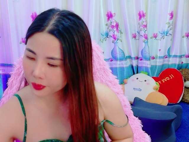 Queendy online show from August 12, 4:59 am