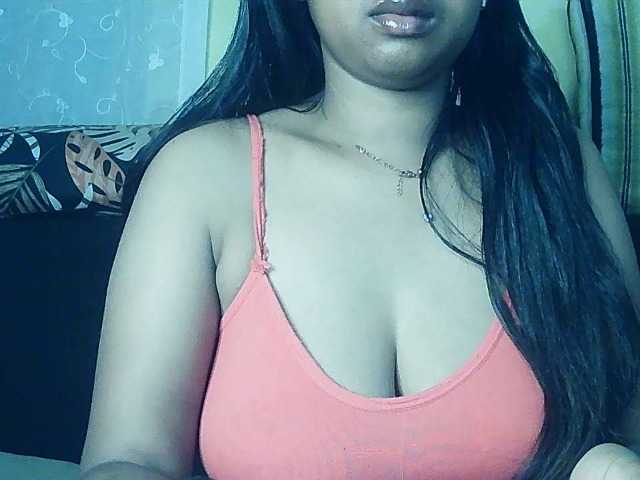 Queenihot online show from August 10, 5:20 am