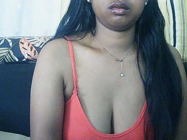 Queenihot online show from August 10, 6:48 am