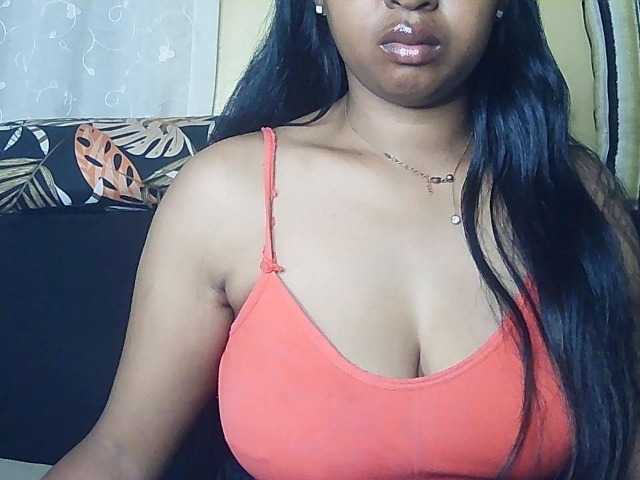 Queenihot online show from August 11, 6:37 am