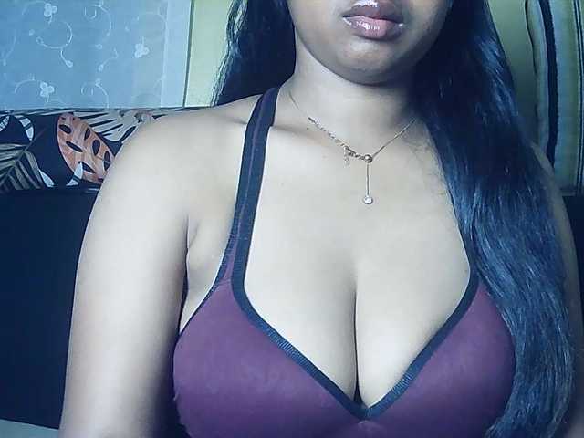 Queenihot online show from August 14, 10:19 am