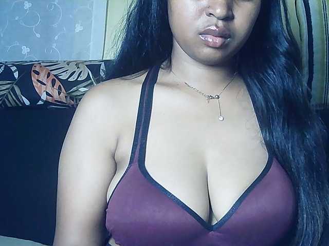 Queenihot online show from August 14, 11:25 am
