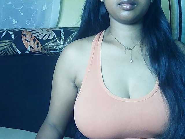 Queenihot online show from August 15, 11:58 am