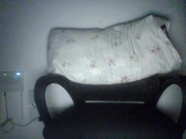 Queenyann online show from March 9, 7:32 pm