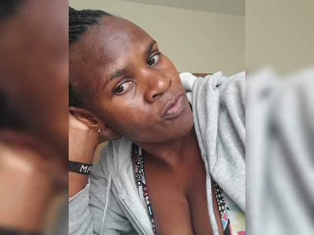 Queenyann online show from August 29, 11:31 am