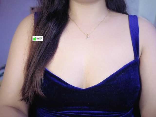QuestQueen online show from August 5, 4:38 pm