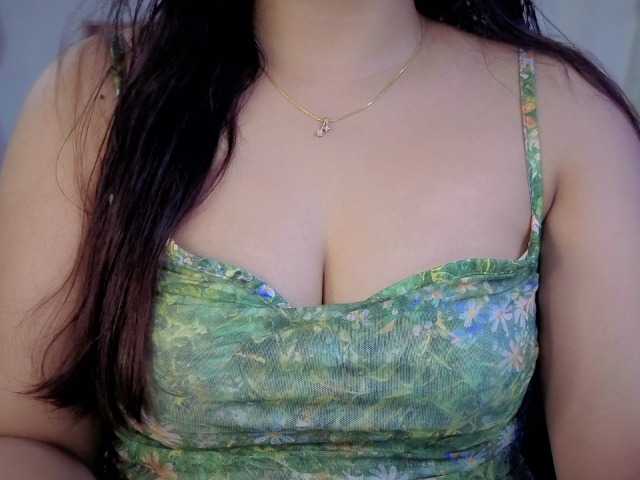 QuestQueen online show from August 8, 5:13 pm