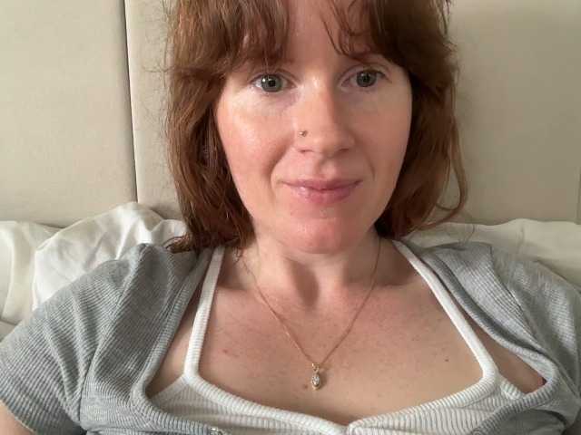 REDHEADROSIE online show from August 7, 7:52 am