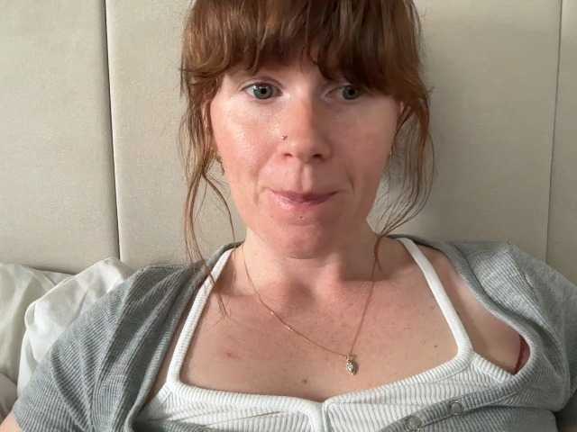 REDHEADROSIE online show from August 7, 10:04 am