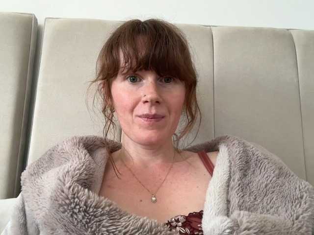 REDHEADROSIE online show from August 7, 3:34 pm