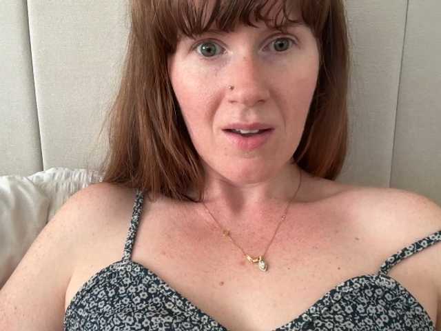 REDHEADROSIE online show from August 12, 2:41 pm