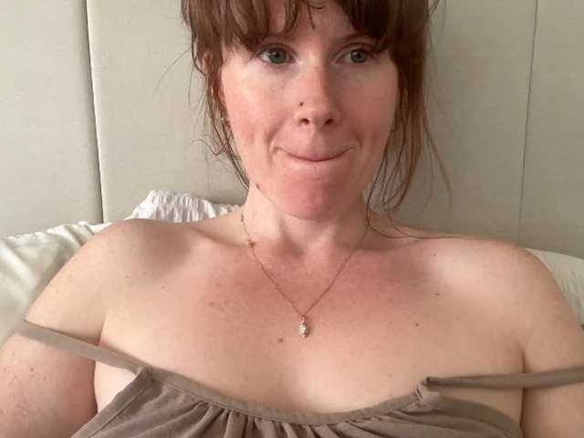 REDHEADROSIE online show from August 13, 9:23 am