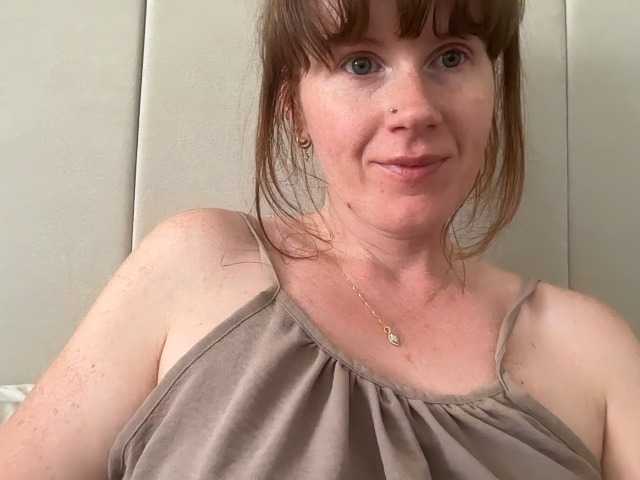 REDHEADROSIE online show from August 13, 2:31 pm