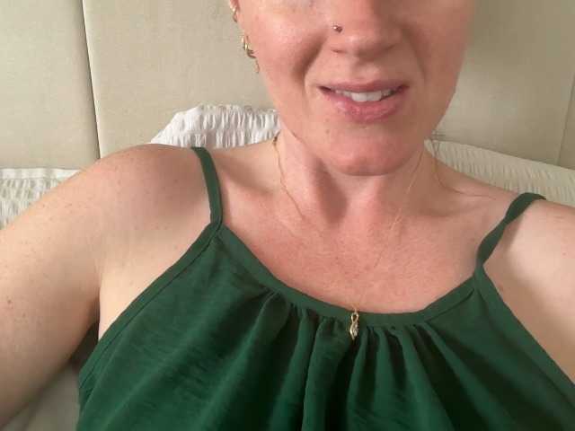 REDHEADROSIE online show from August 14, 7:06 pm