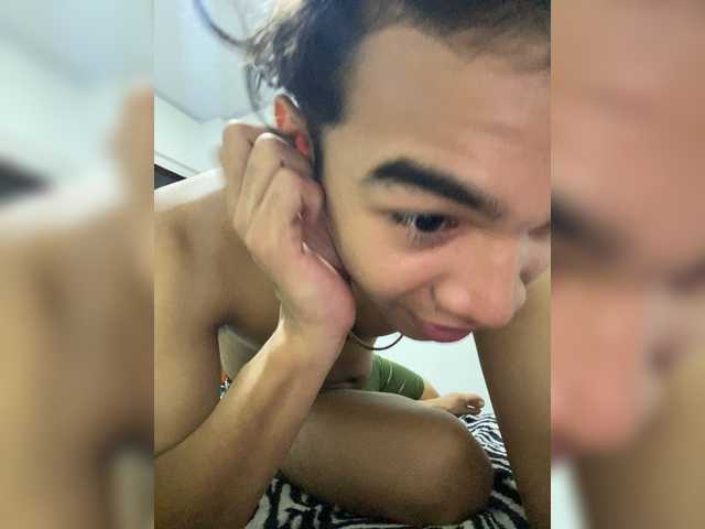 ROOMEXOTIC11 online show from May 9, 1:19 am