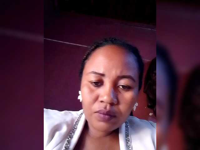 RaJeanne online show from July 10, 7:47 am