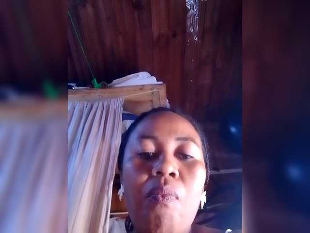 RaJeanne online show from July 10, 11:27 am