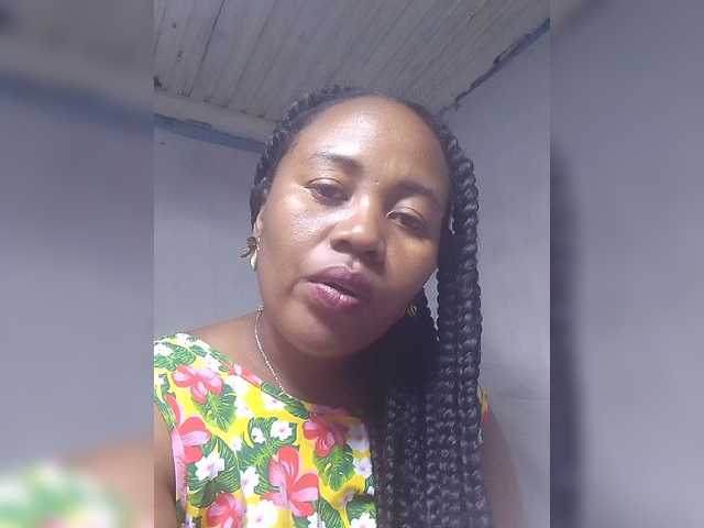 RaJeanne online show from August 9, 3:57 pm