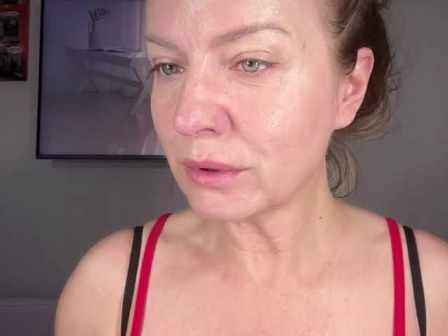RachellHot online show from August 1, 6:19 am