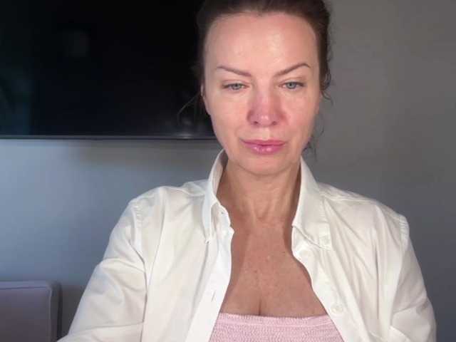 RachellHot online show from August 8, 6:24 am