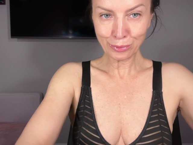 RachellHot online show from August 14, 9:51 pm