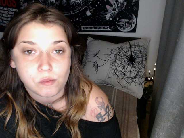 RacyRoby online show from August 7, 9:37 pm