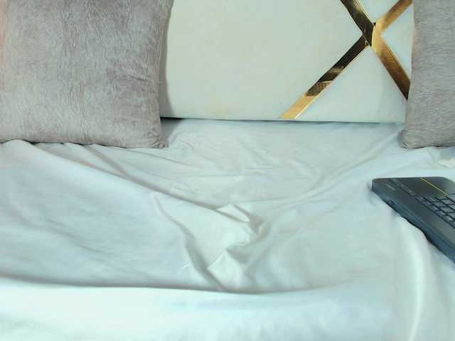 Realdoncella online show from August 8, 11:49 pm