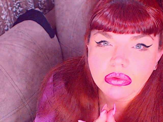 RedBustyX online show from May 12, 10:31 pm