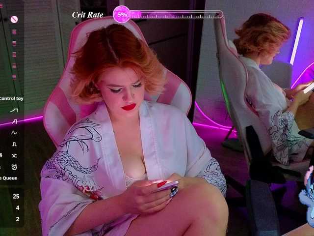 RedVelveten online show from July 31, 8:36 pm