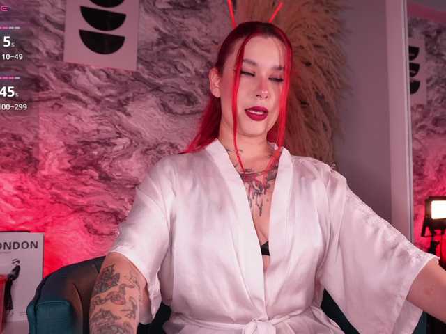 REDDOLLL online show from September 4, 1:04 pm
