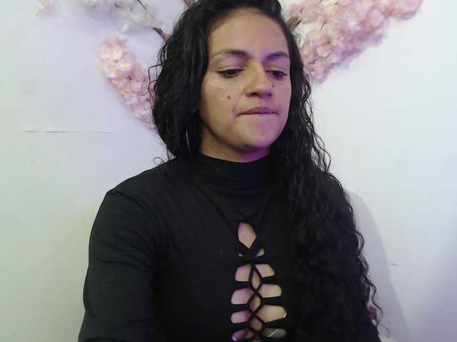Renata-voss online show from August 15, 2:10 pm