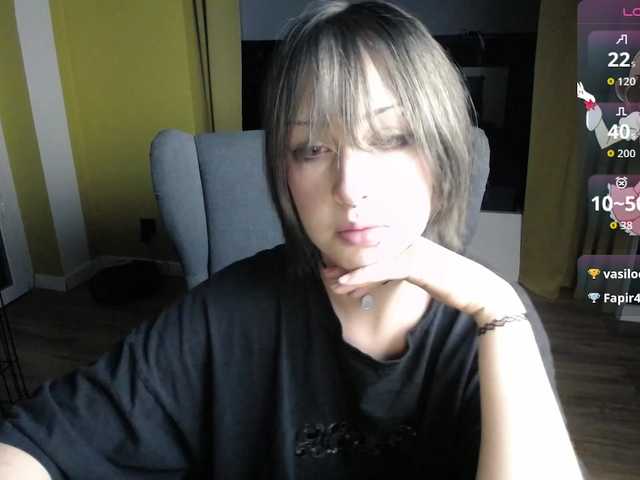 RezeBomb online show from August 12, 9:39 pm