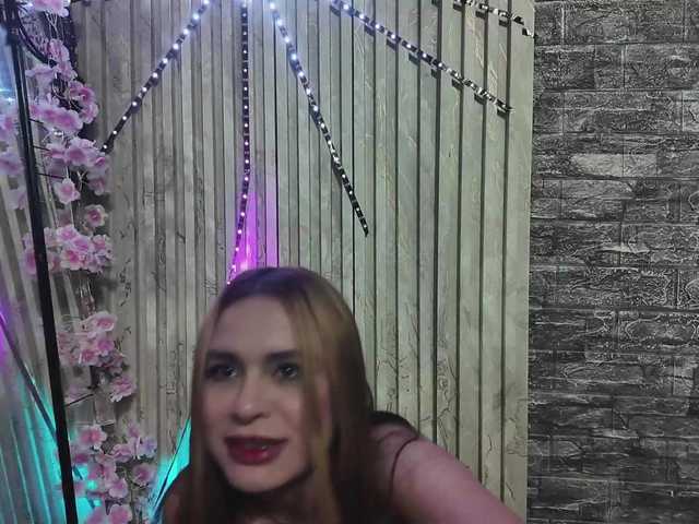 Rich-couple-69 online show from August 7, 1:16 am