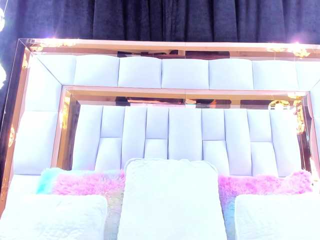 RileySweet online show from August 4, 12:02 pm