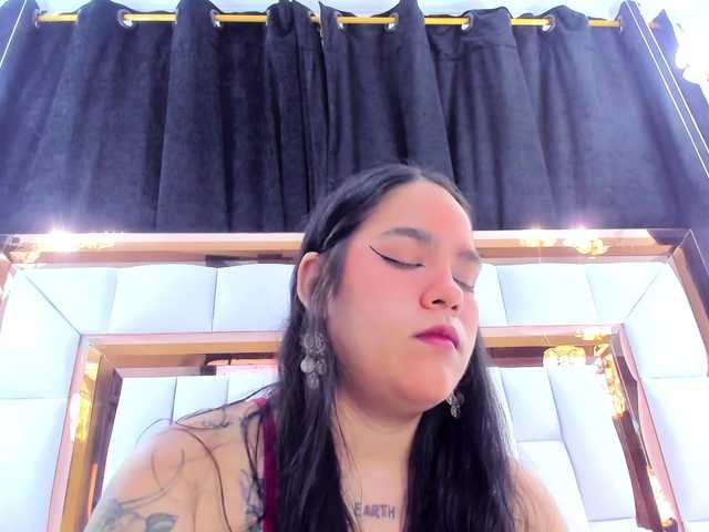 RileySweet online show from August 12, 11:45 am