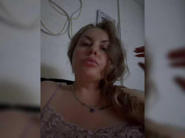RobinLili online show from July 23, 2:36 am